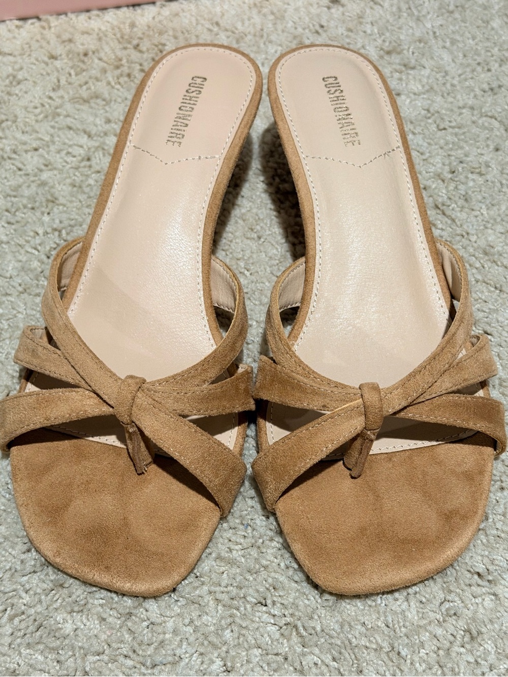 New in Box Cushionaire Malta Strappy Kitten Heels - Women's Size 9W